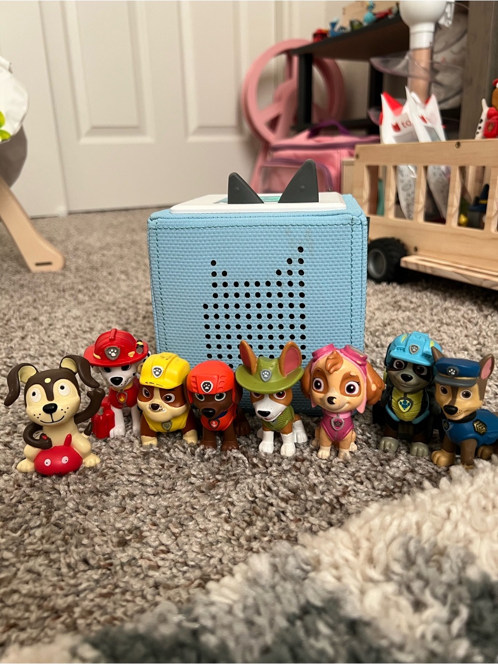 Paw Patrol tonies and box